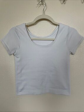 Athleta White Ribbed Scoop-Neck Short Sleeve Top